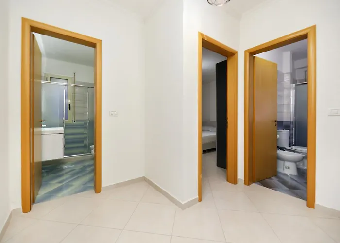 C'est La Sea * Vlorë